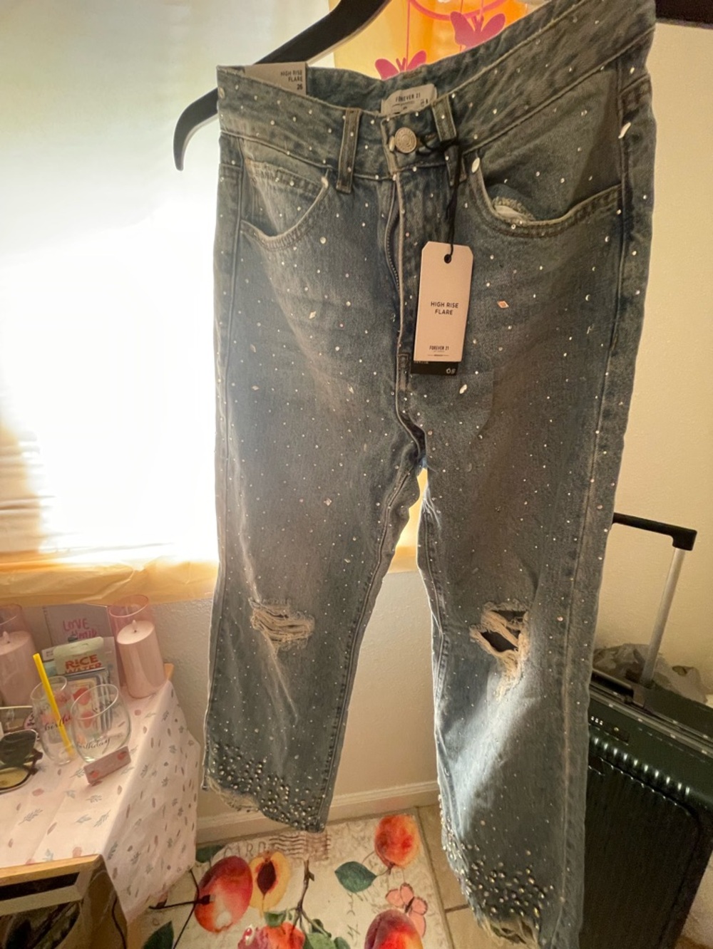 High-Rise flare 💎diamonds Distressed Jeans Detail